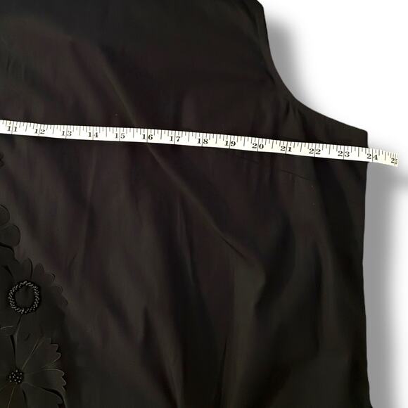 Chico’s Dress NWT Size 4 (20) Black 3D Flower Midi Sleeveless Round Neckline - Picture 6 of 7